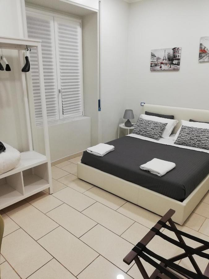 Binario 3 Bed and Breakfast Eboli Exteriör bild